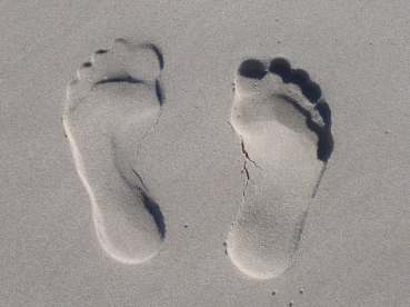 sand-reprint-feet-sole-59876.jpeg